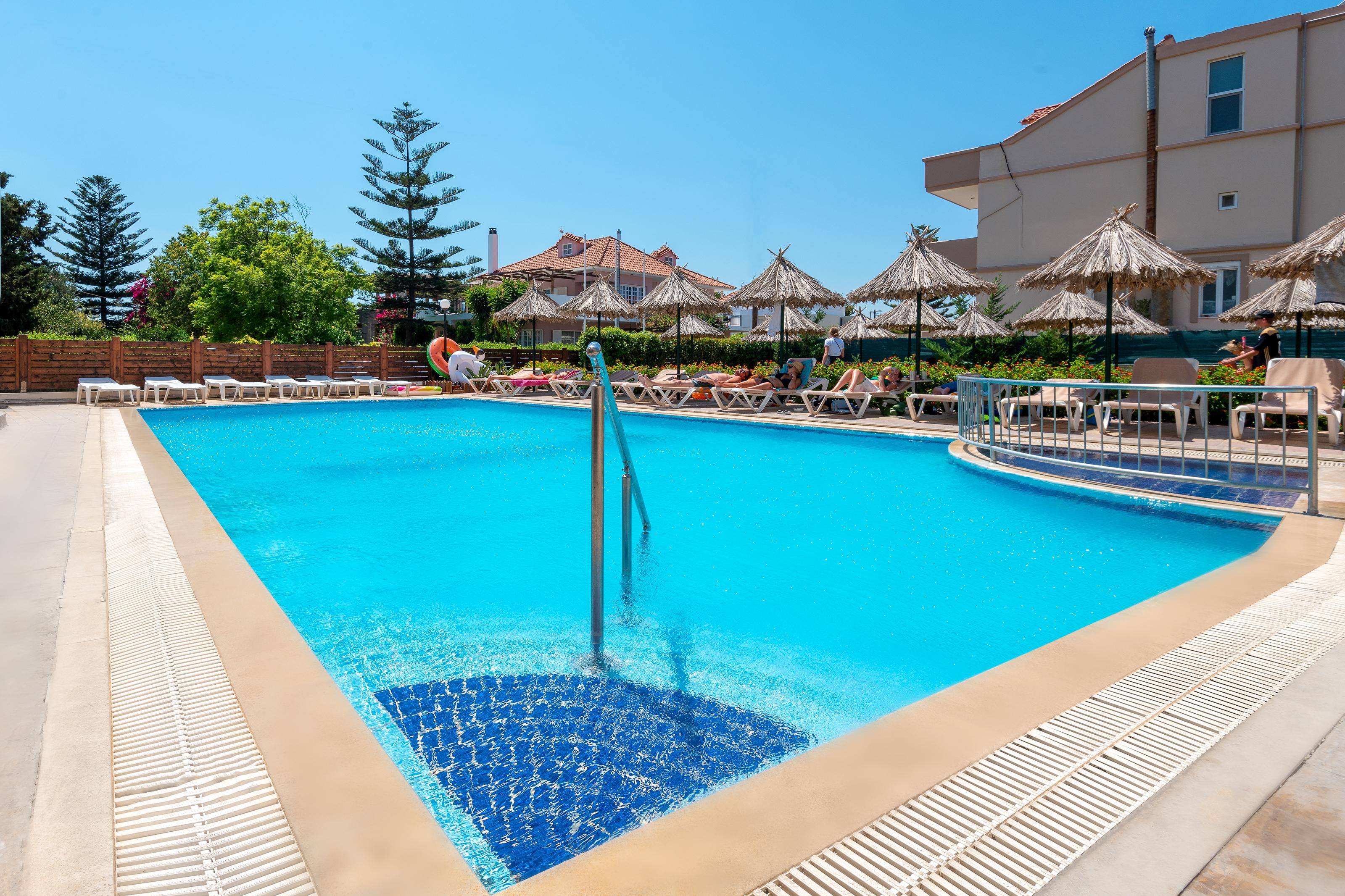 Sunday Hotel Jaliszósz Kültér fotó