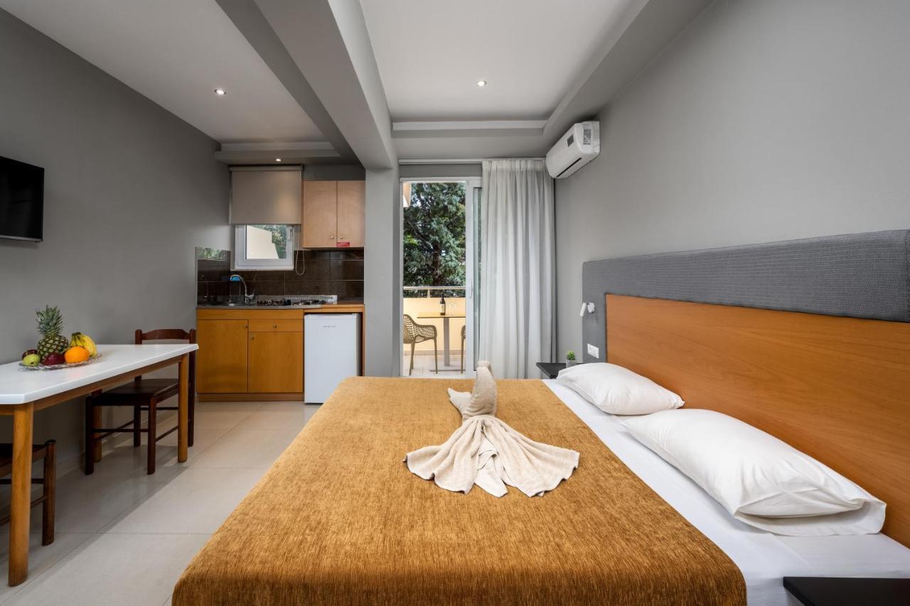 Sunday Hotel Jaliszósz Kültér fotó